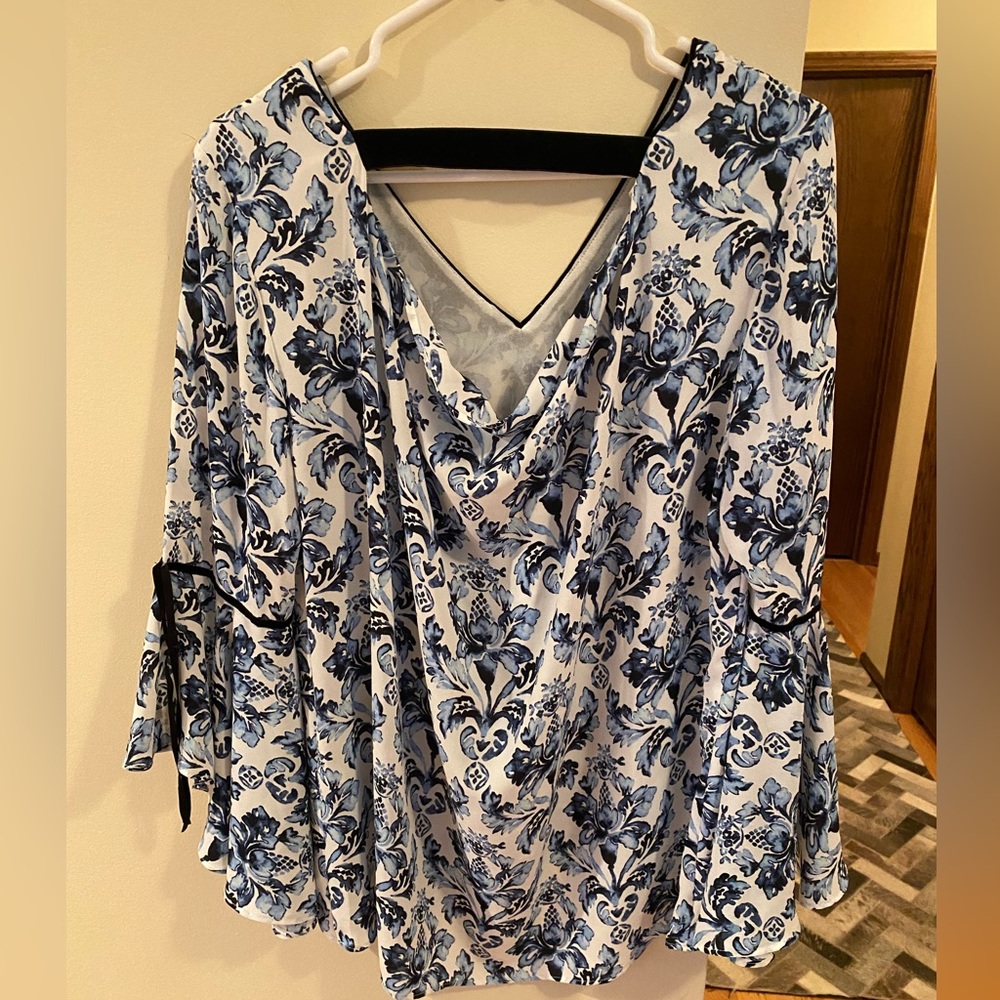 WHBM floral flutter sleeve top